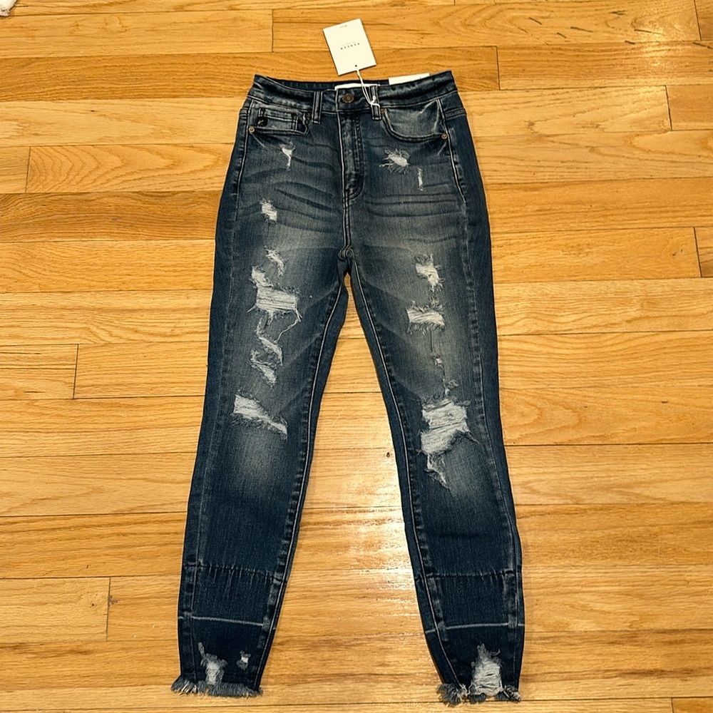 NWT KanCan Curvy High Waist Distressed Jeans